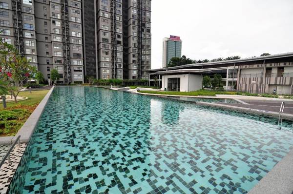 Hyve Soho w Netflix Cyberjaya by IdealHub 1812