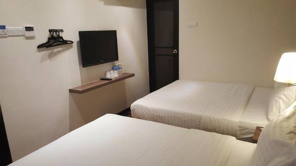 9 Square Hotel - Seri Kembangan