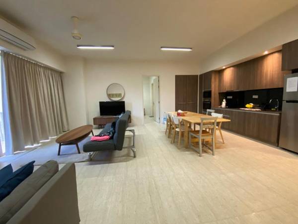 By The Sea @ Cozy Beachfront Home