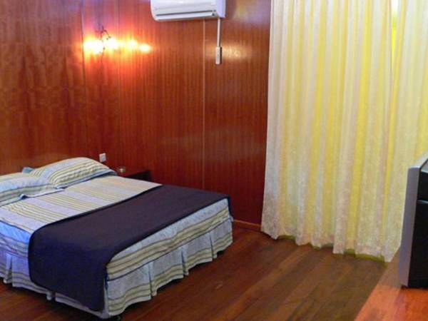 Adina Drive In Motel