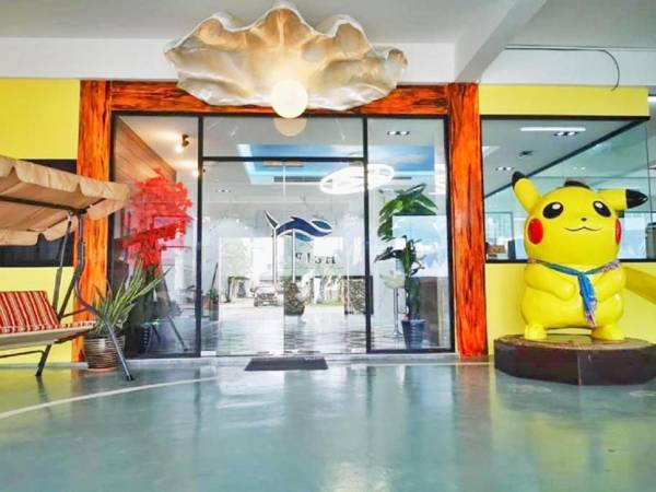 Shell Out Beach Club Suite