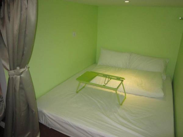 Thirty Three Stewart Houze