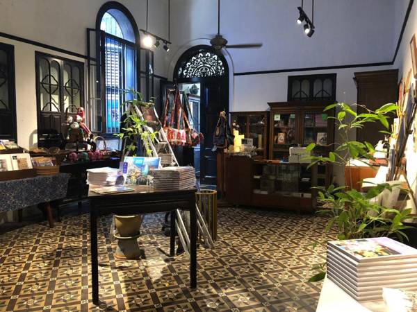 Cheong Fatt Tze - The Blue Mansion