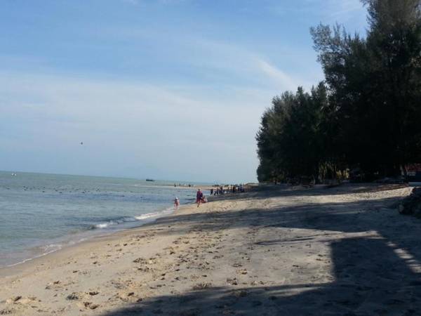 Homz at Batu Ferringhi