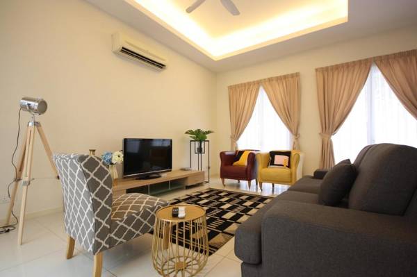 3 Storey Courtyard Luxury Series Straits Quay