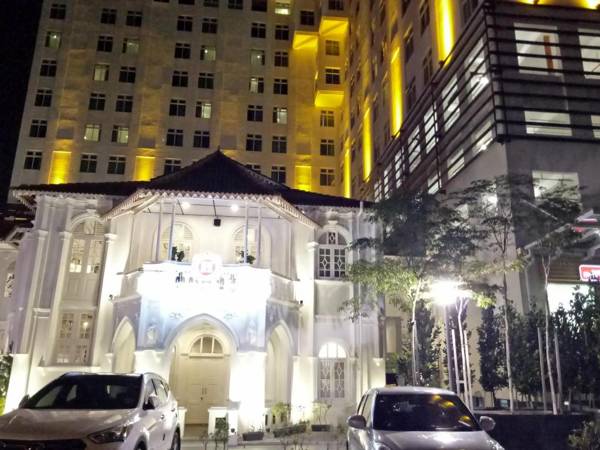 Gurney Luxury Studio