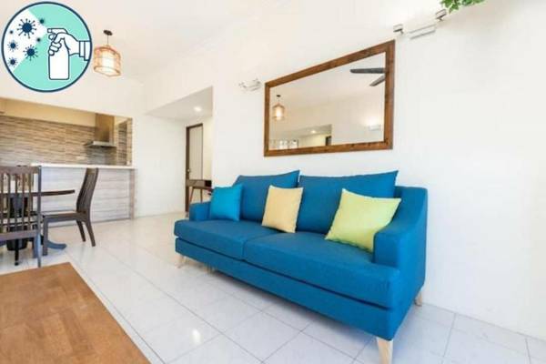 Deluxe Pantai Seaview Batu Ferringhi 2 Bedroom2704