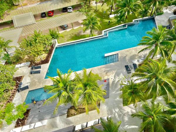 Beachfront Suite w/ Pool  2B2R for 6Pax #72