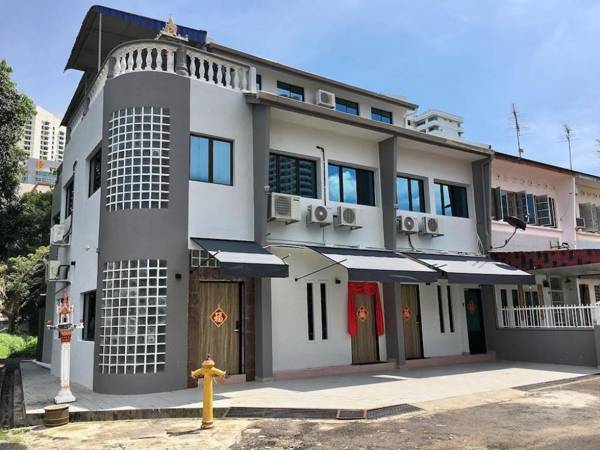 iBook 6 - Deluxe Family Suites 4pax