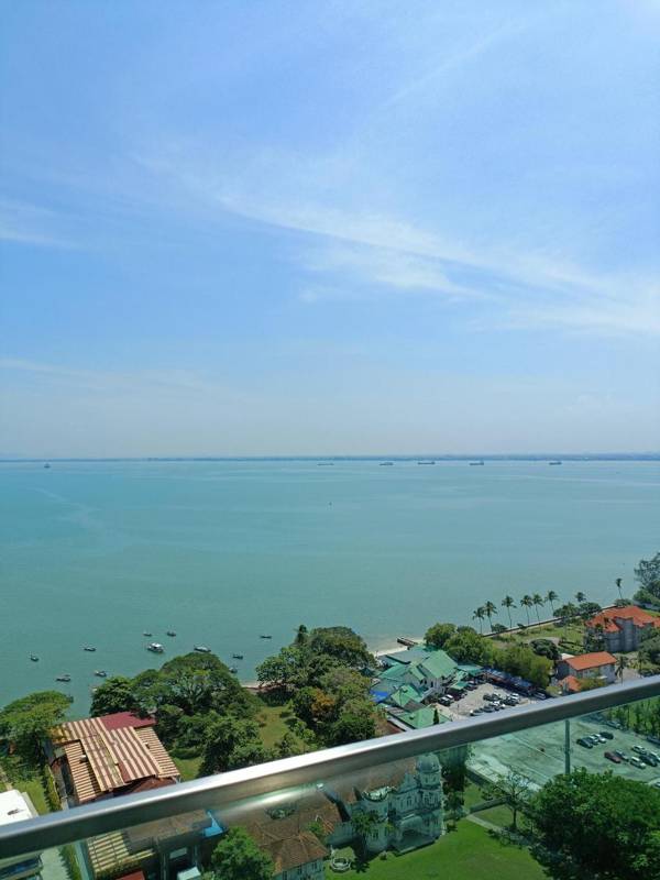 Mansion One 3 Bedroom Seaview 1-12Pax Gurney Town