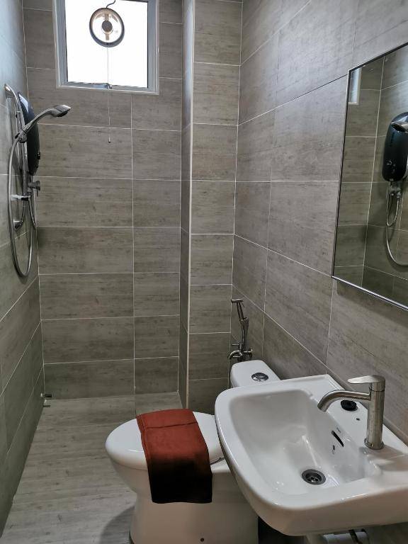 L Hotel