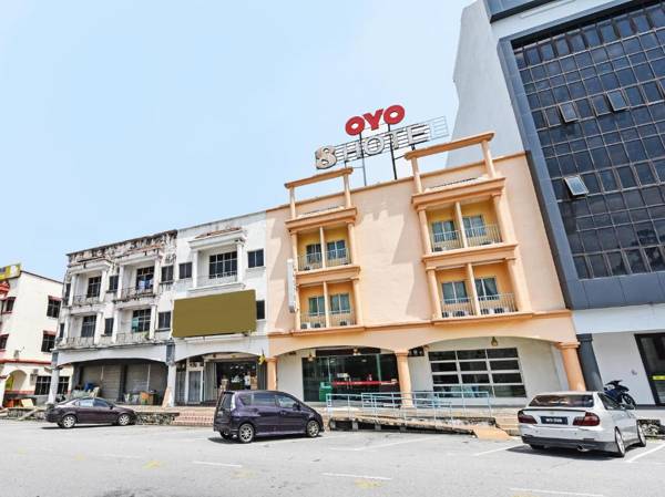 OYO 44103 8 Hotel