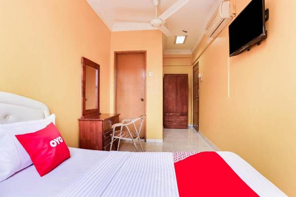 OYO 89406 Lucky Budget Hotel