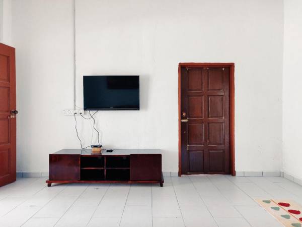 Padang Besar White House Homestay