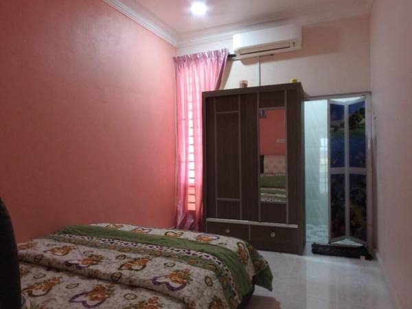 Aryan G100 Homestay