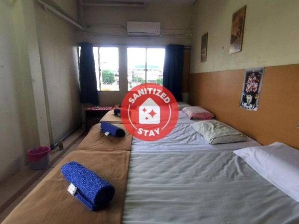 SPOT ON 90625 Super Green Grass Hotel