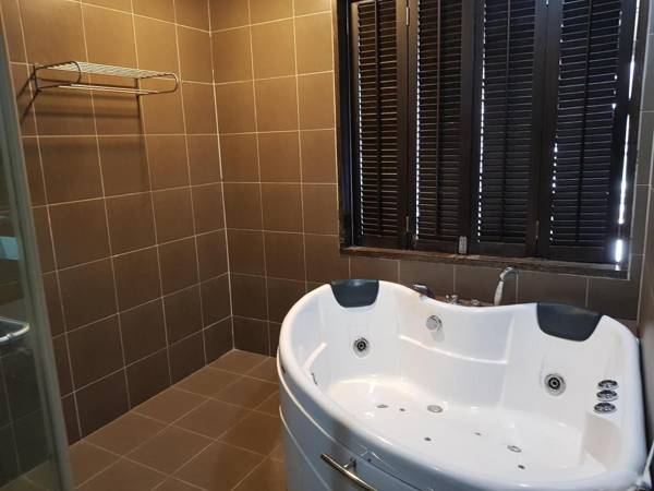 Kuro Studio @ Gold Coast Morib