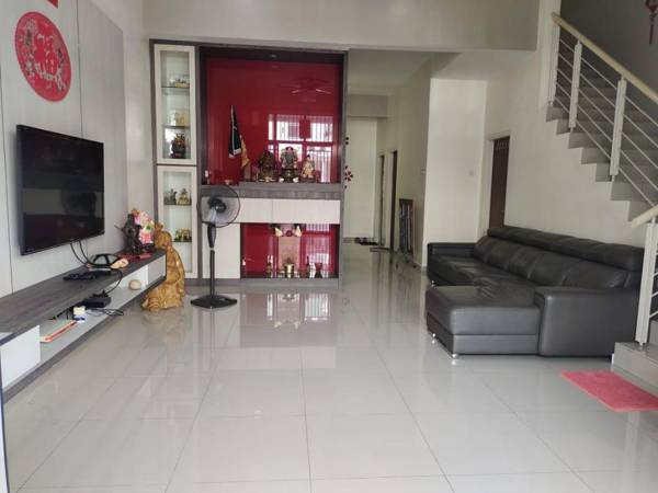 KS Botanic No 12 Homestay 4R3B (14pax) 