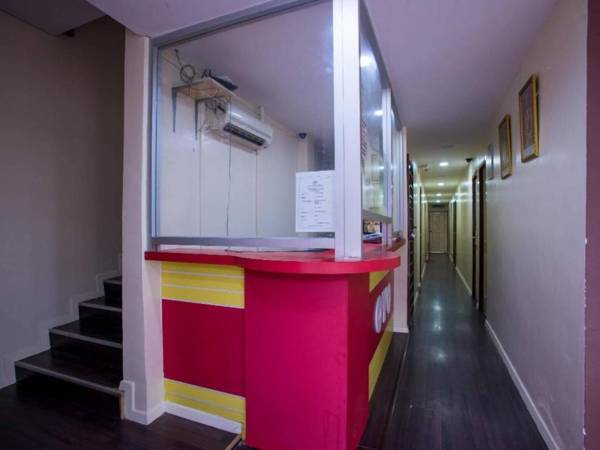 OYO 90281 Hotel Taj seksyen 13