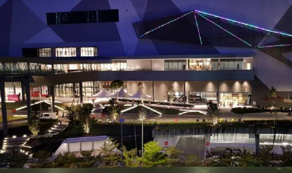 Q Suite I-city