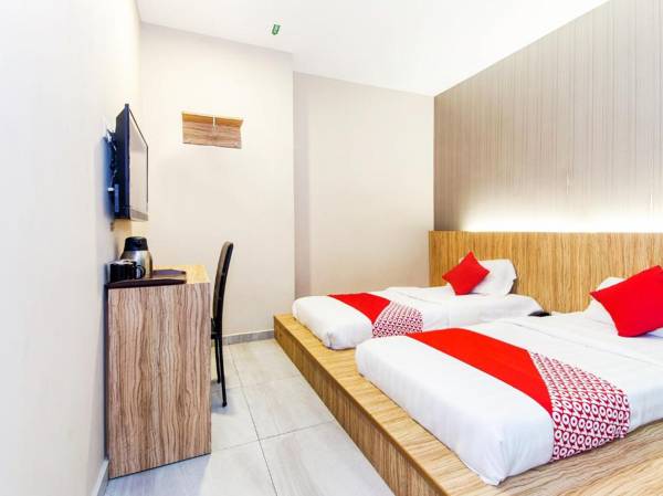 OYO 340 Comfort Hotel