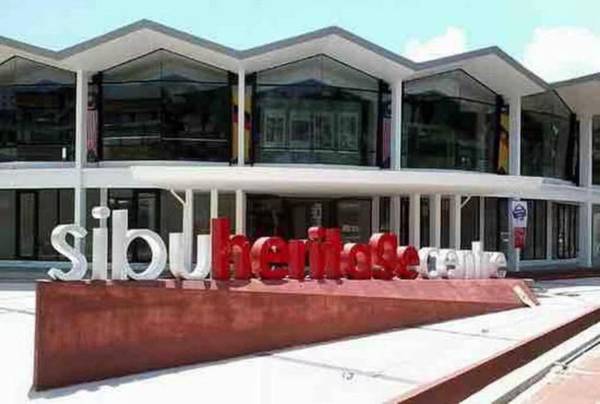 V1 homestay (shoplot)