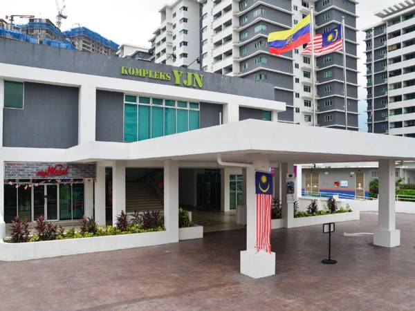 Aster Hotel Bukit Jalil