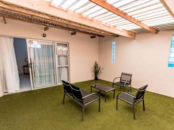 Meerkat Manor Self-Catering & Accommodation Windhoek