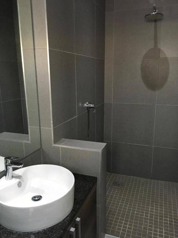 Apartment 32 BAY VIEW SUITES