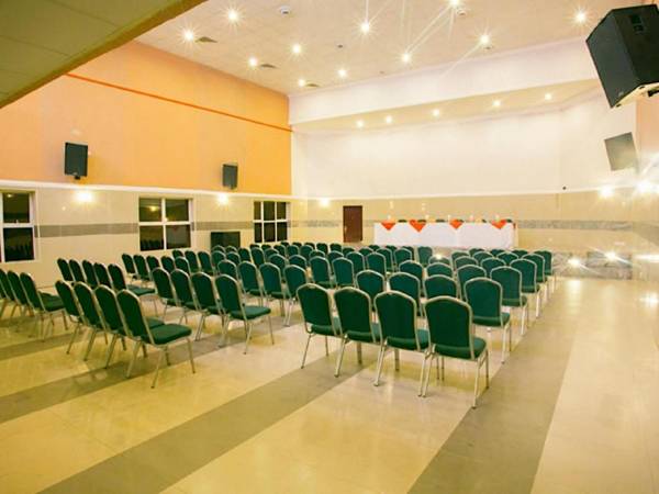 D'Palms Airport Hotel