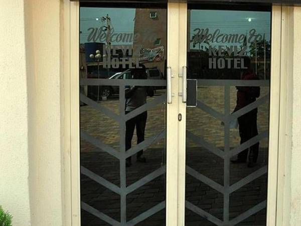 Keviz Hotels 