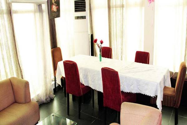 Lakeem Suites (Adebola)