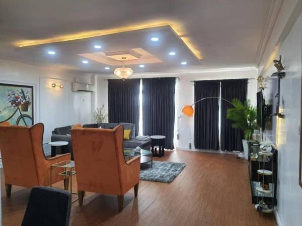 Amazing 3 bedrooms waterfront apartments @ Lekki phase 1