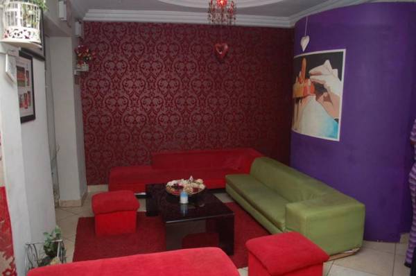 Dcove Hotel & Suites