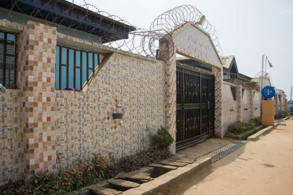 Lukham Crown hotel
