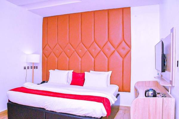 FOBBS APARTMENT AND SUITES ASABA