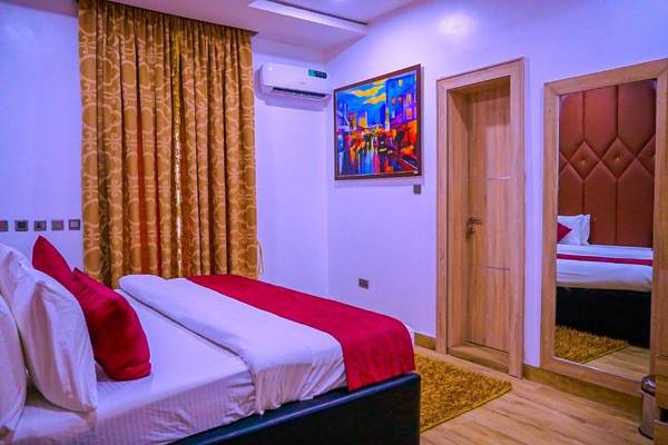 FOBBS APARTMENT AND SUITES ASABA