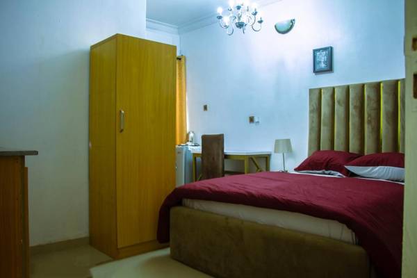 Montreal Suite by Jaynice Homes