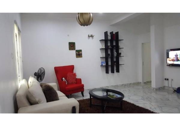 Large 1 Bedroom Apartment On The Gound Floor Lekki