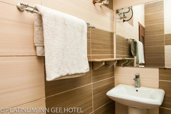 Platinum Inn Gee Hotel