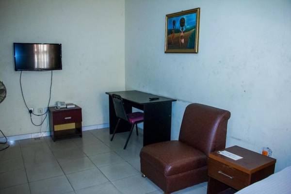 Cavitex Hotel & Suites