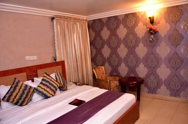 Petrus Hotels Royale