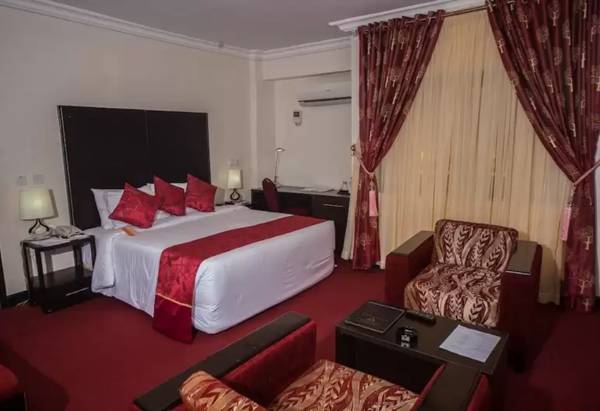 Reiz Continental Hotel