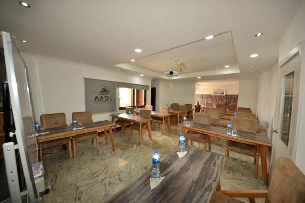 AlphaPlus Apartment 91