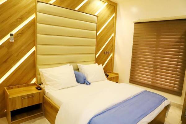 LOTUS EXECUTIVE SUITE RHODABODE APT.