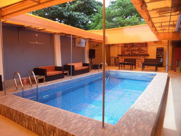 Downtown Royal Hotel GRA