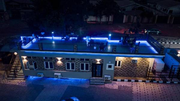 Ekulu Apartments