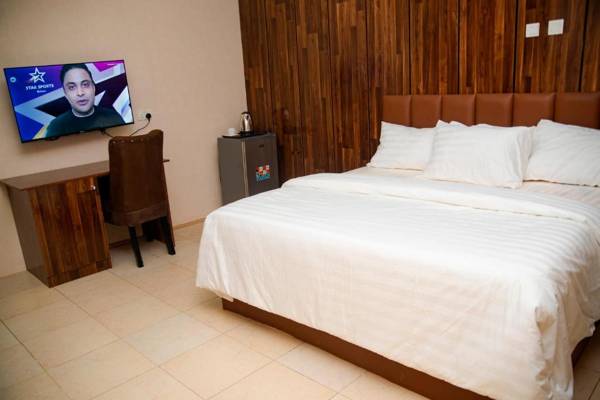 Enland Suites & Apartments