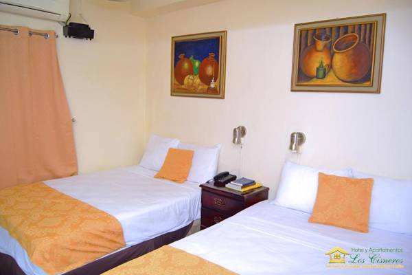 Hotel y Apartments Los Cisneros