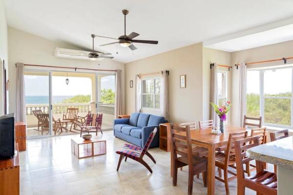 Rio Dulce Ocean View Penthouse V-16